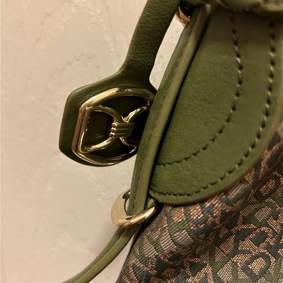 DKNY Vintage Olive & Cold Sig. Monogrammed Shoulder Bag EUC!! - Picture 4 of 15